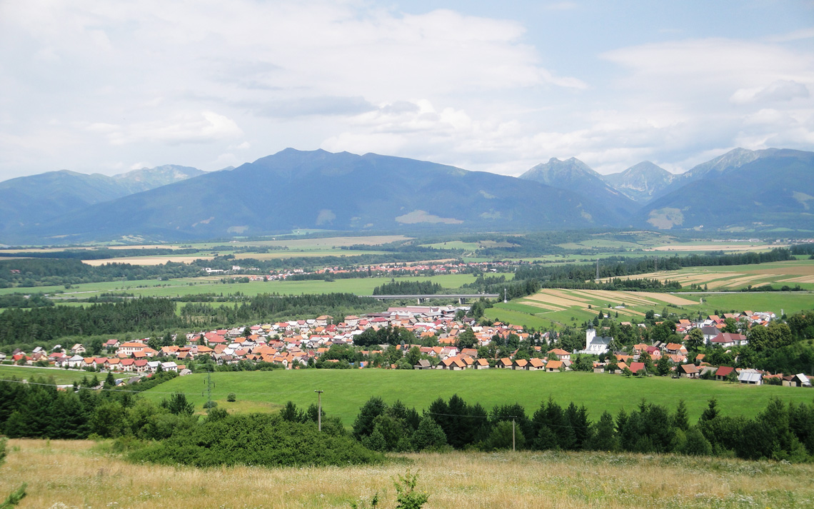 Dovalovo-Village-In-Summer